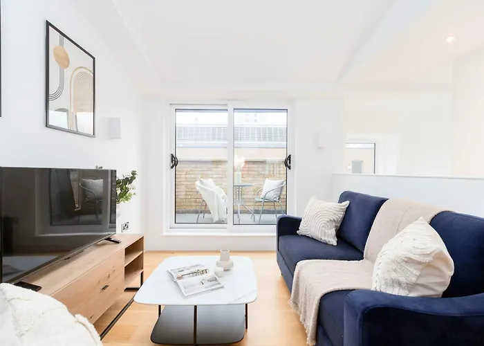 Bnbnova - Fitzrovia & Soho - 2Br With Balcony