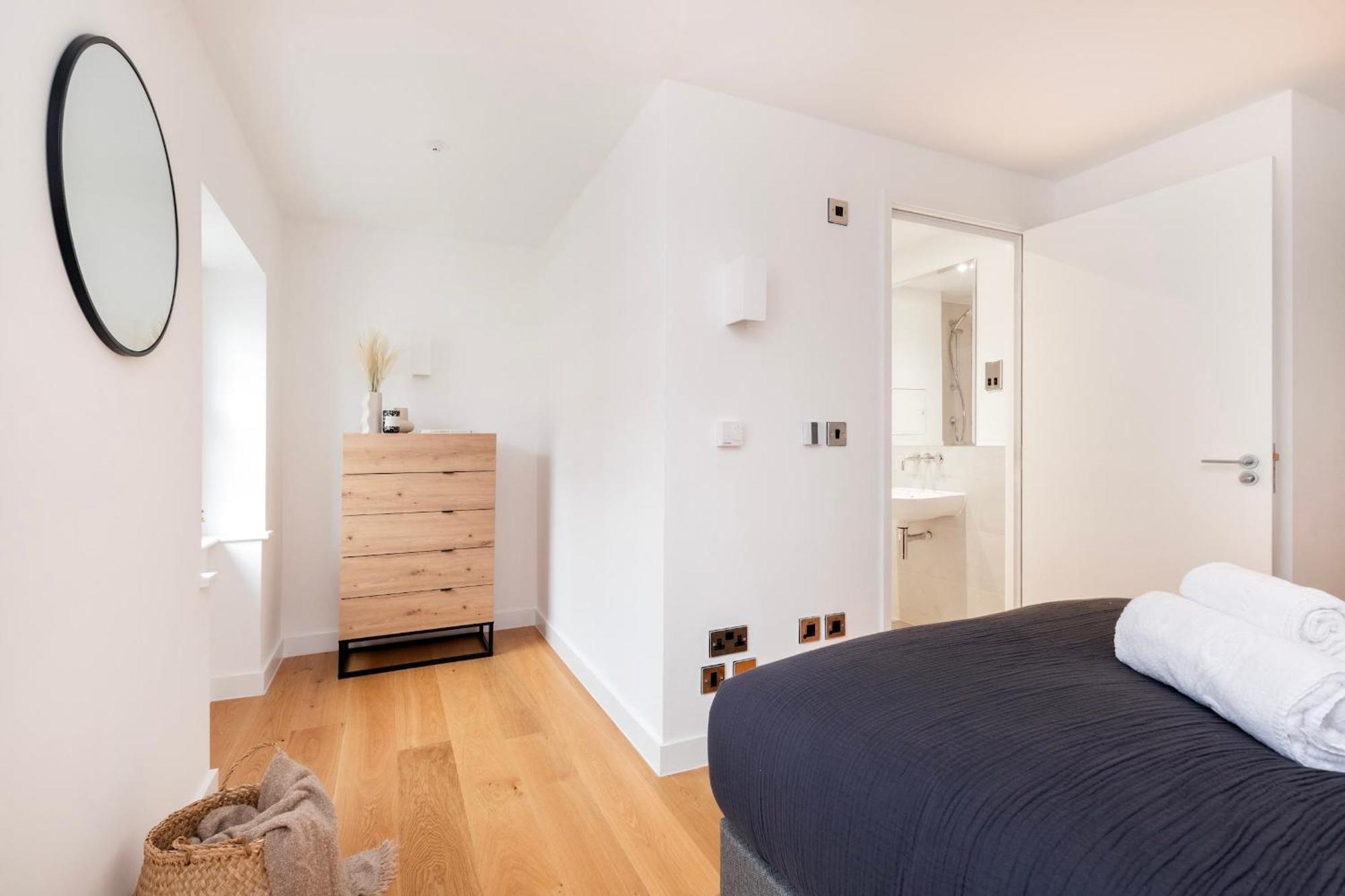 Bnbnova - Fitzrovia & Soho - 2br With Balcony * Londra